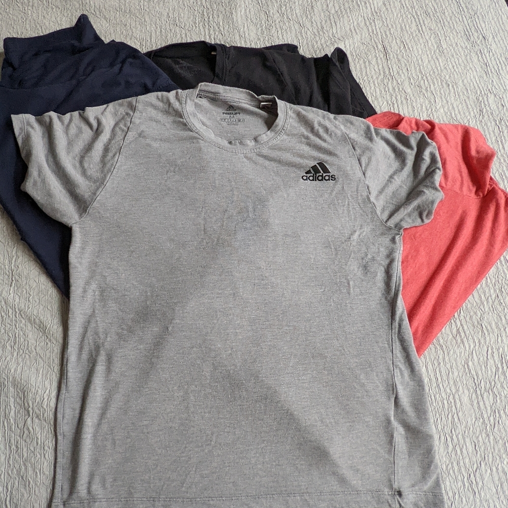 Adidas Free Lift tees